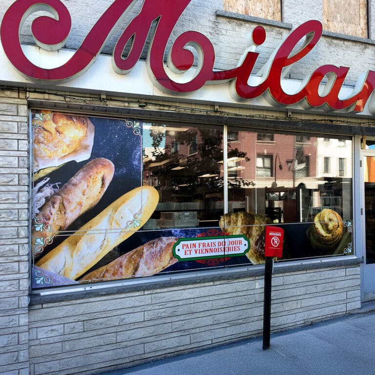 lettrage-vitrine-boulangerie-milano-montreal